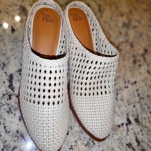 Slide shoes
